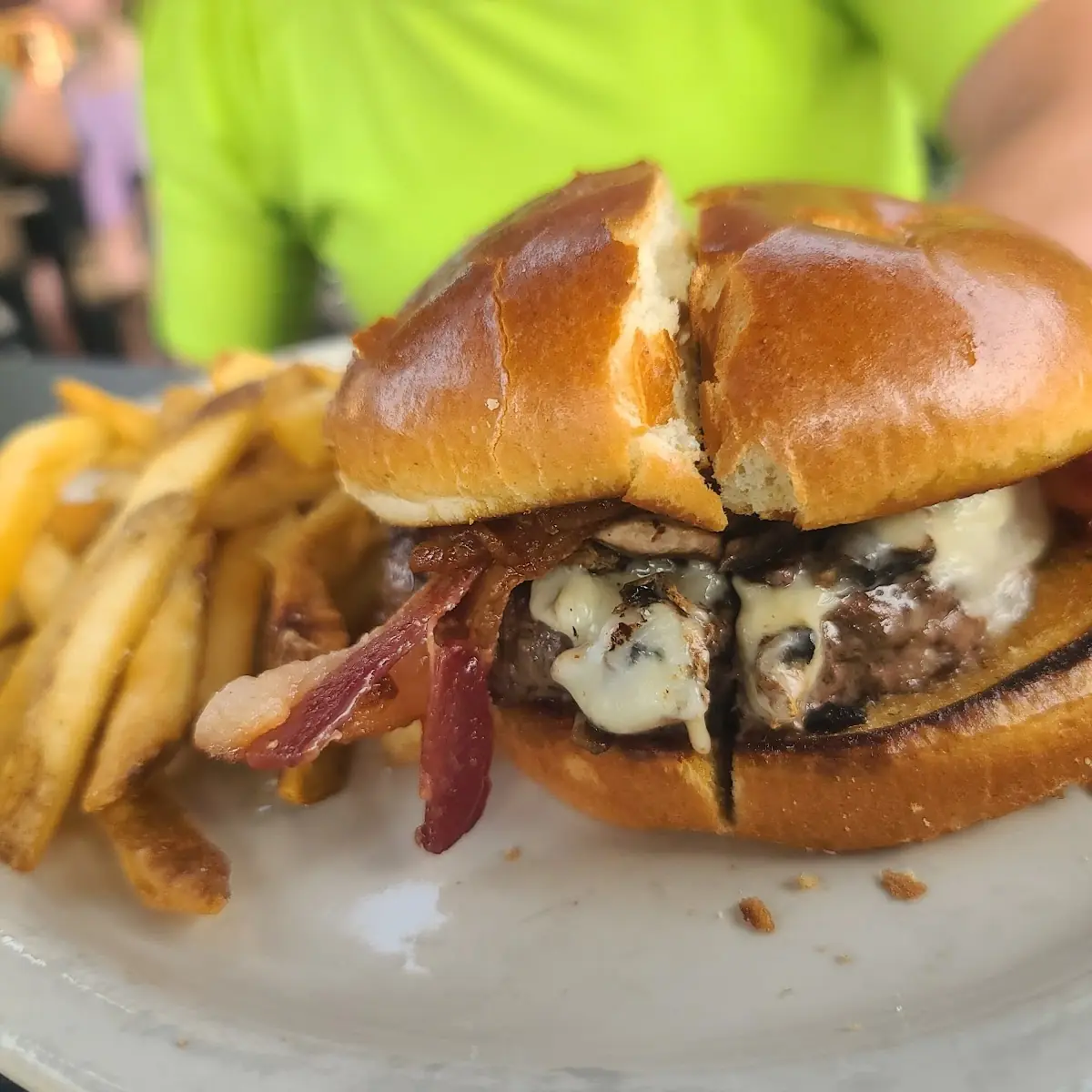 1 2lb Bacon & Bleu Burger
