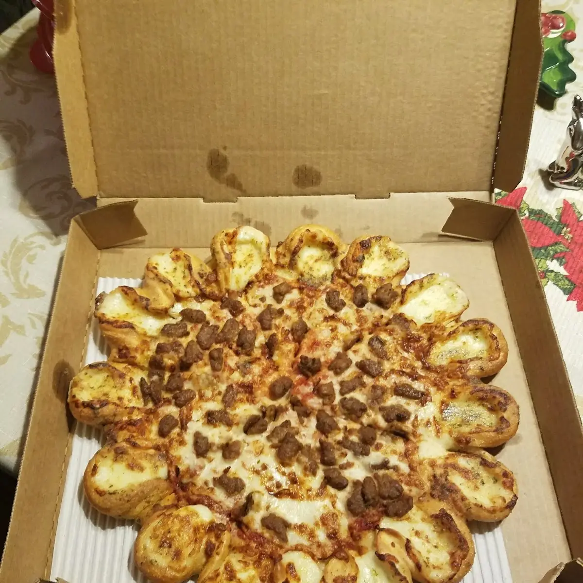 Pepperoni Ultimate Cheesy Crust Pizza