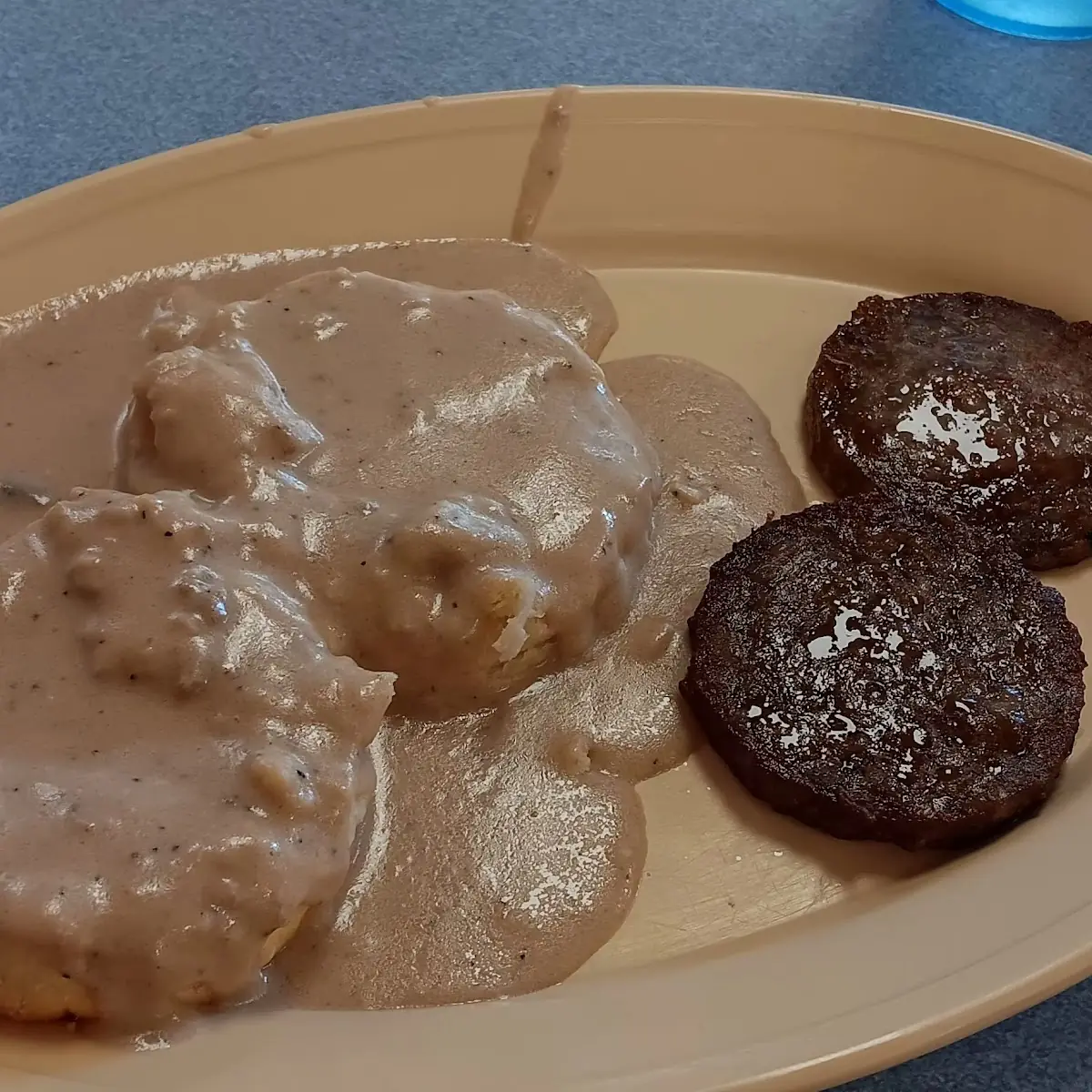 Tenderloin & 2 Gravy Biscuits