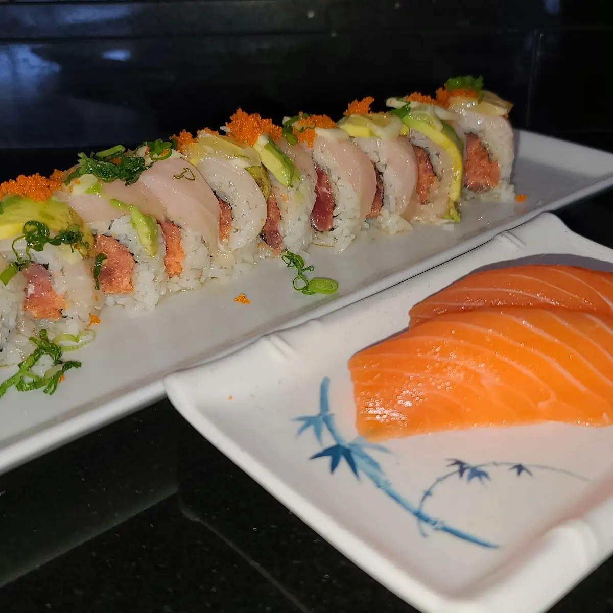 Lemon Roll with Salmon Nigiri Sake