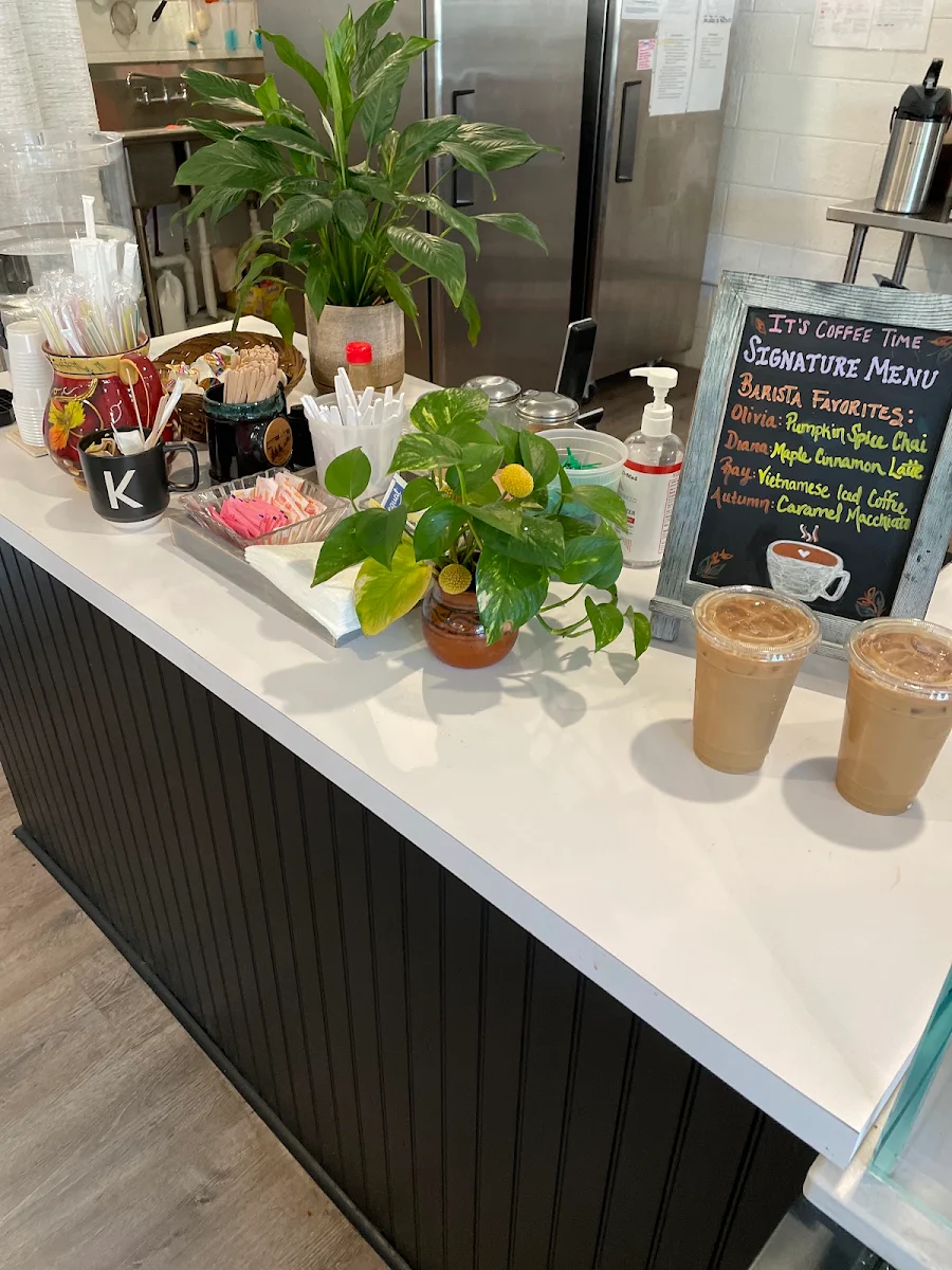 Sugar Free Vanilla Iced Lattes