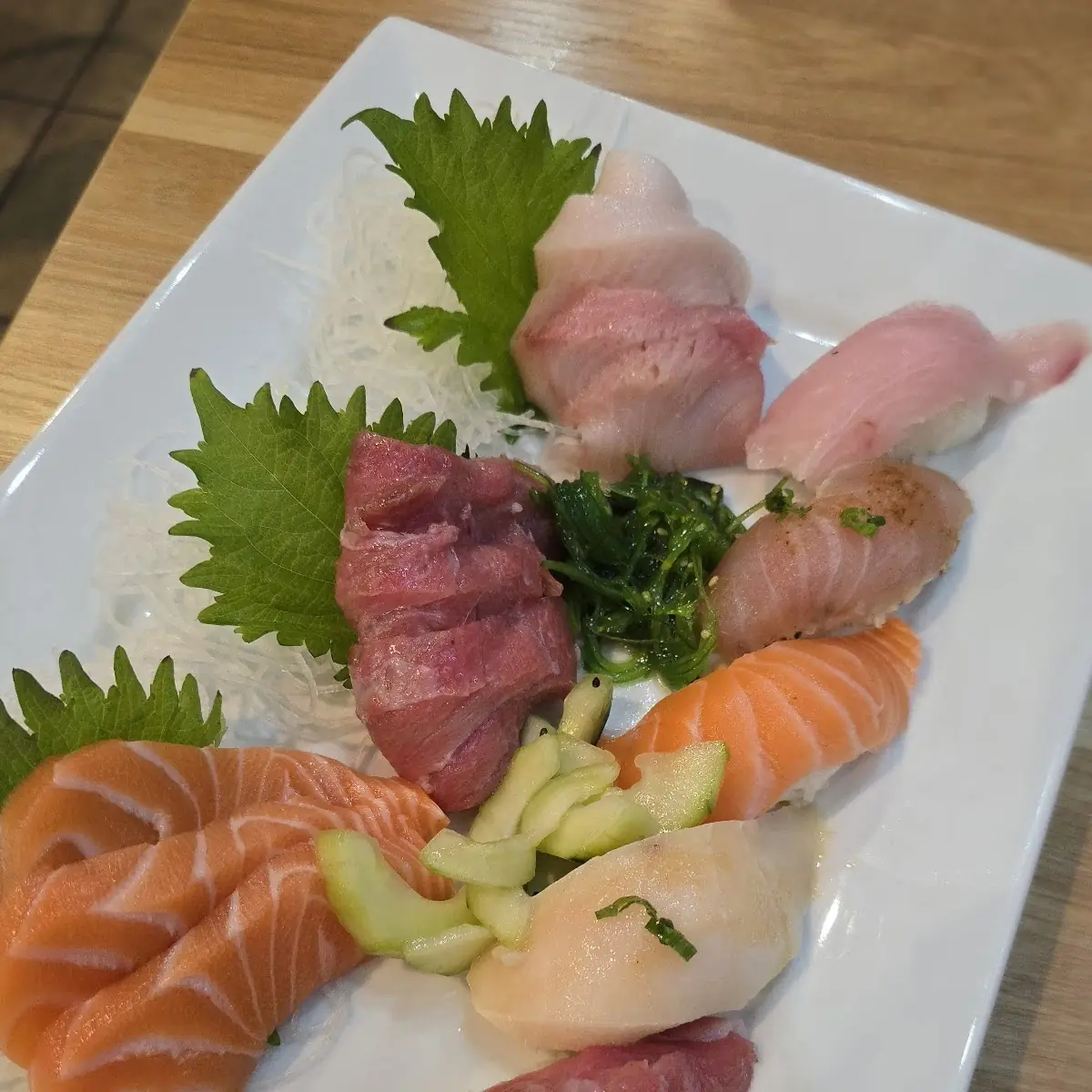 Nigiri & Sashimi Combo