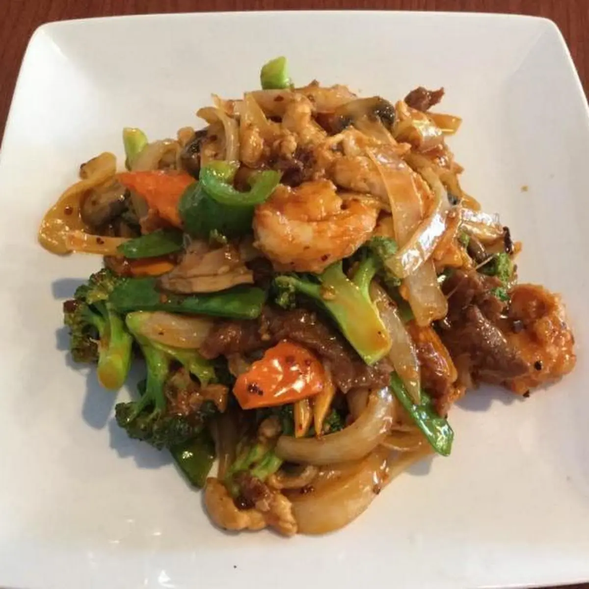 Triple Delight in Garlic Sauce