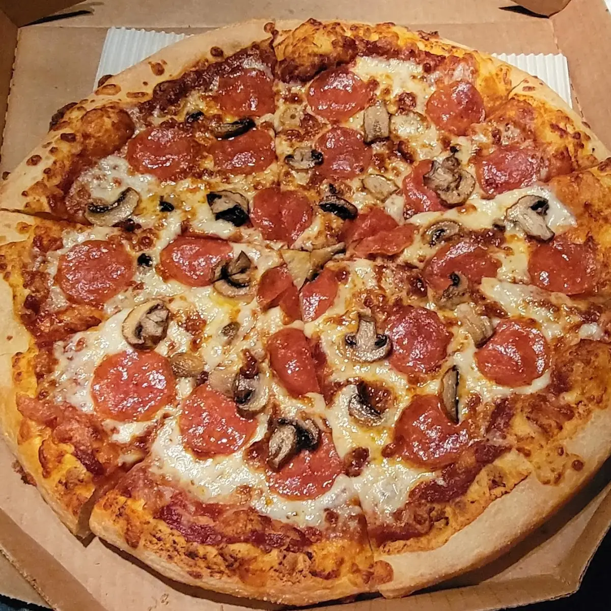 Large Pepperoni & Mushroom Pizza