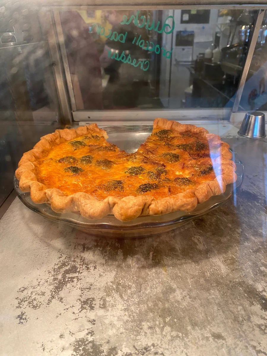 Broccoli Bacon Cheddar Quiche