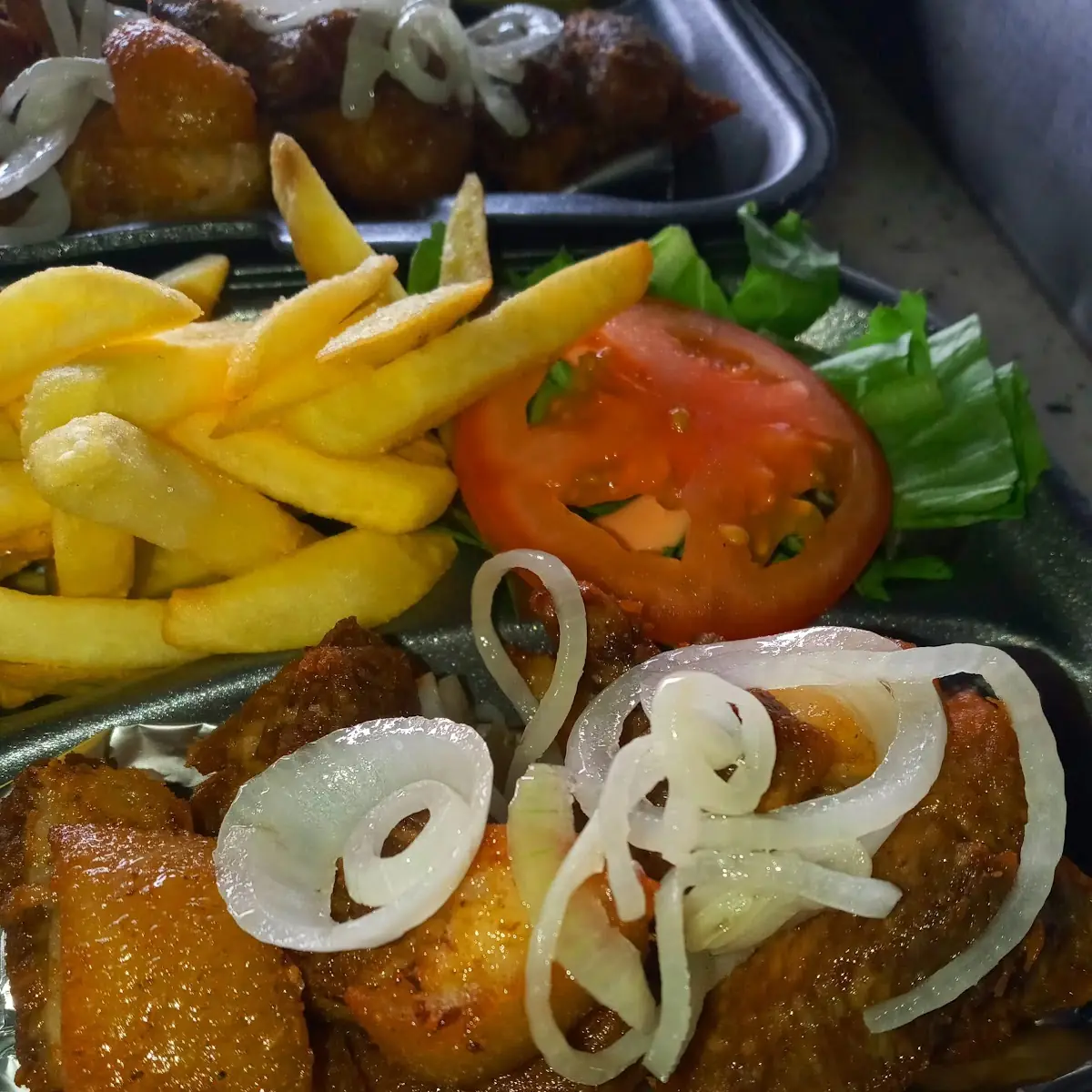 Carne Frita Ensalada Mas 1 Complemento