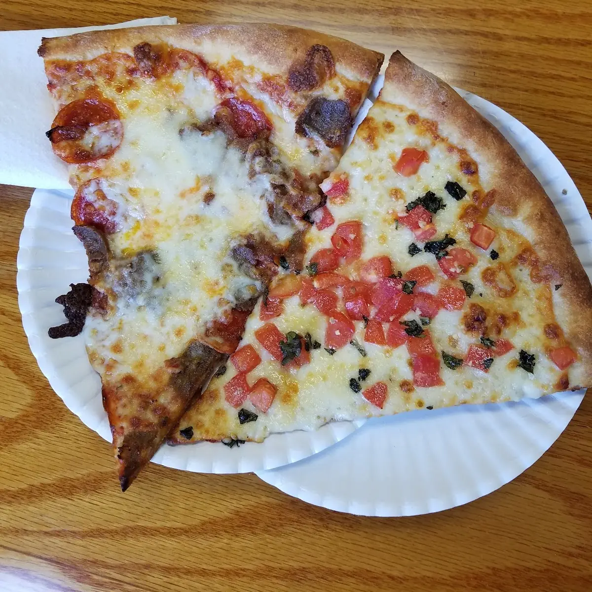 Meat Lovers w Extra Cheese and Tomato Basil Slices