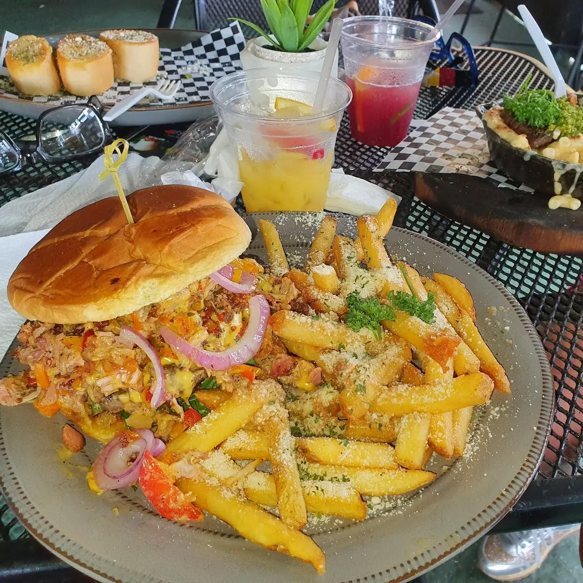 Pull Pork Burger Mac Cheese Churrasco