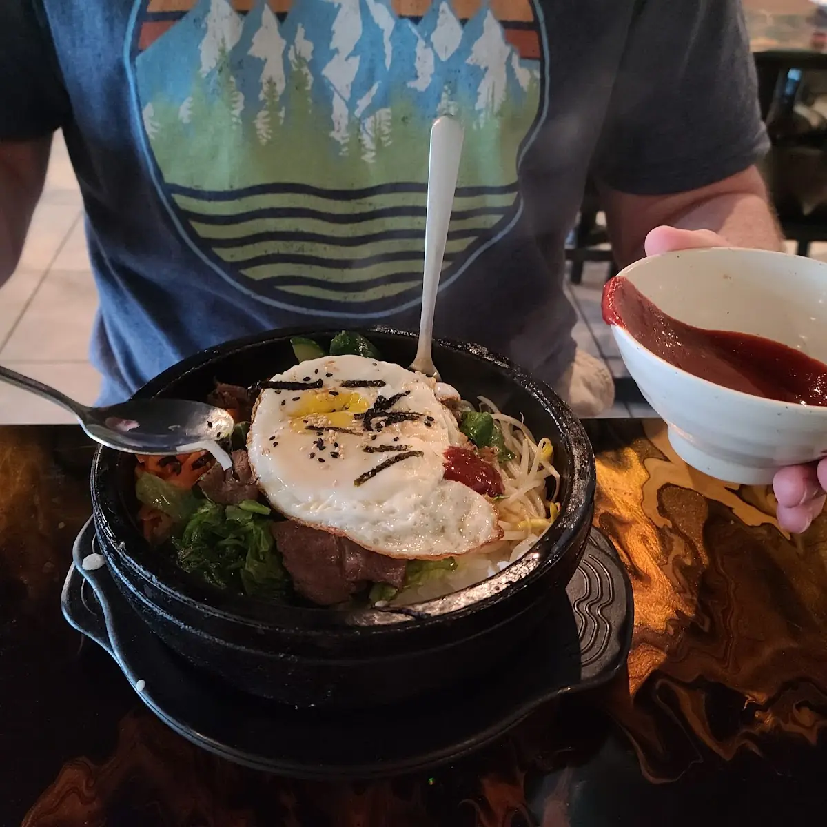 DOLSOT BIBIMBAP WITH CHICKEN
