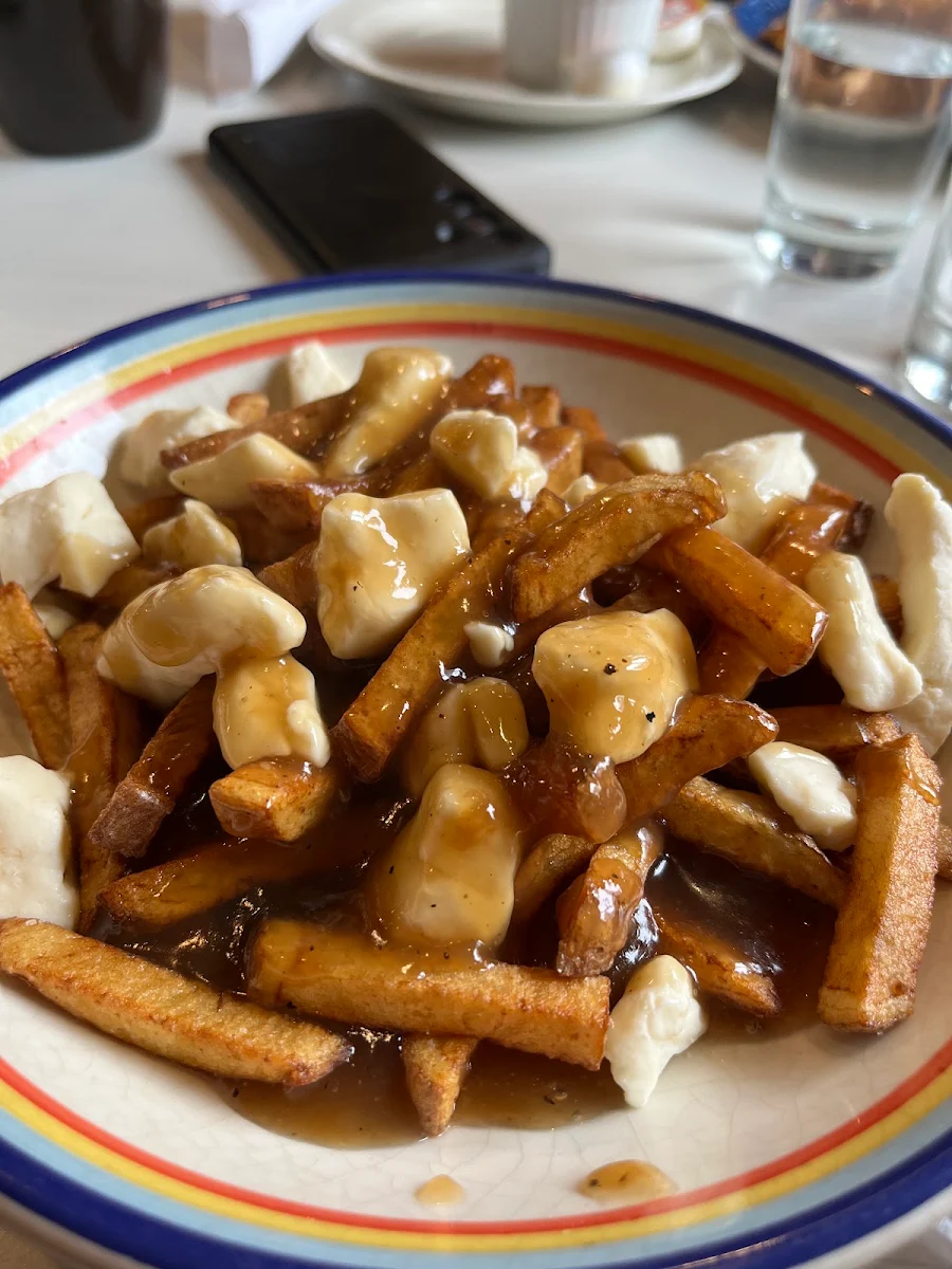 Breakfast poutine