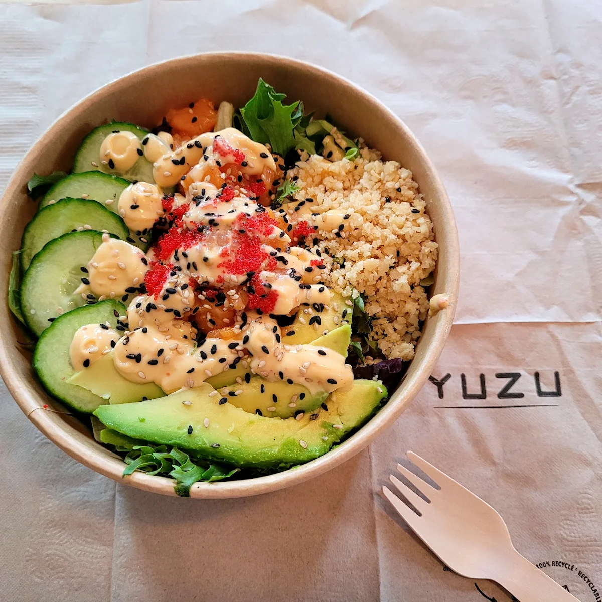 Poke Au Saumon, Yuzu sushi