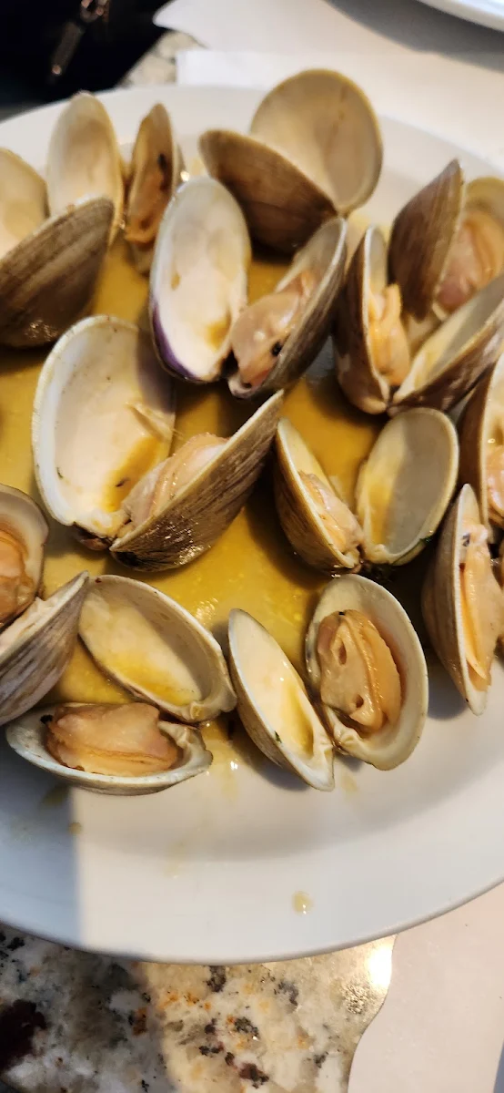 Clams in Garlic Sauce, Algarve Restaurant