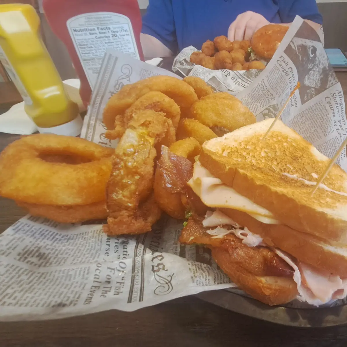 Club with Onion Rings