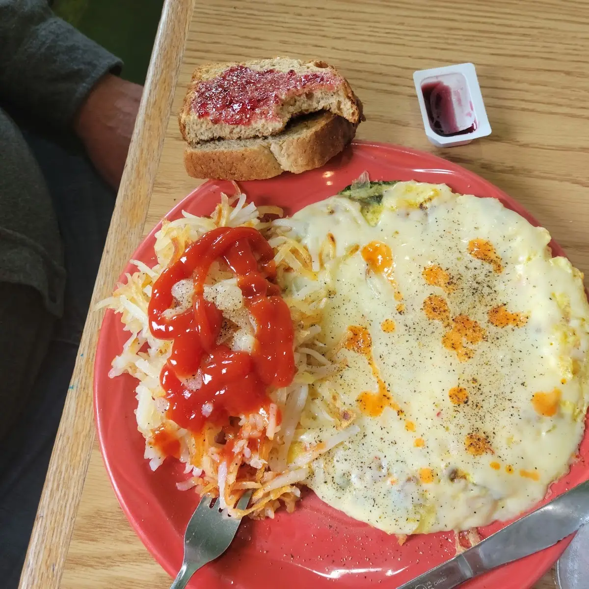 Omelet and Hash Browns