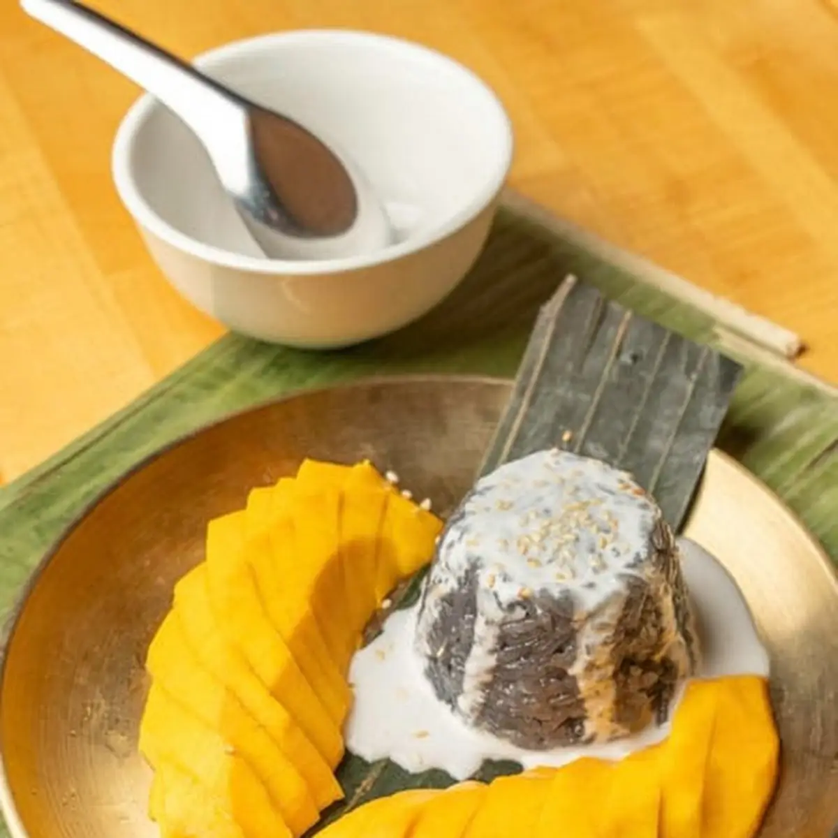 Sweet Sticky Rice with Mango