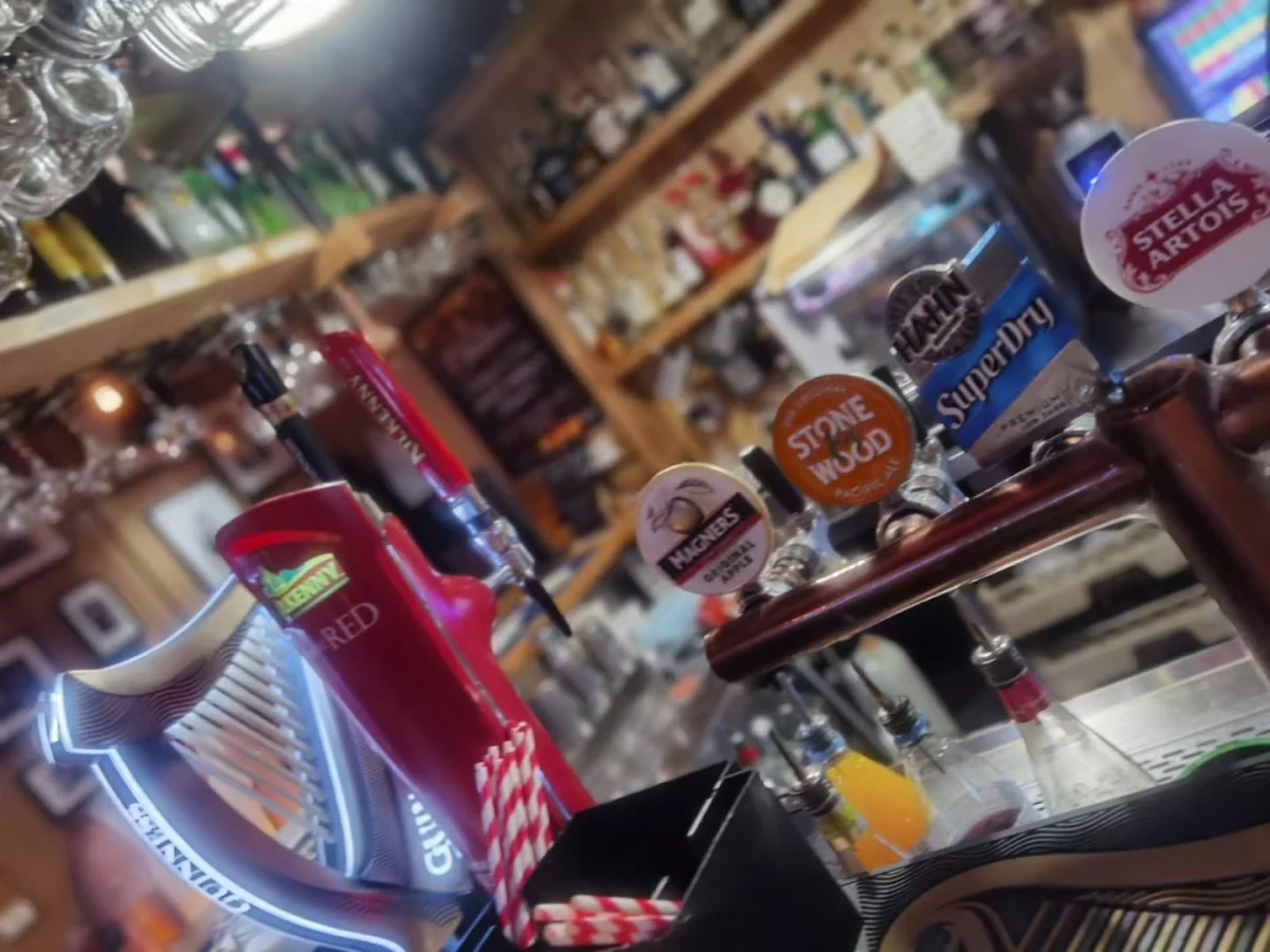 Bar, Jimmy O'Neills Whiskey & Alehouse