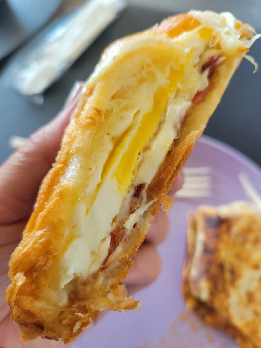 Bacon Egg & Cheese Croissant
