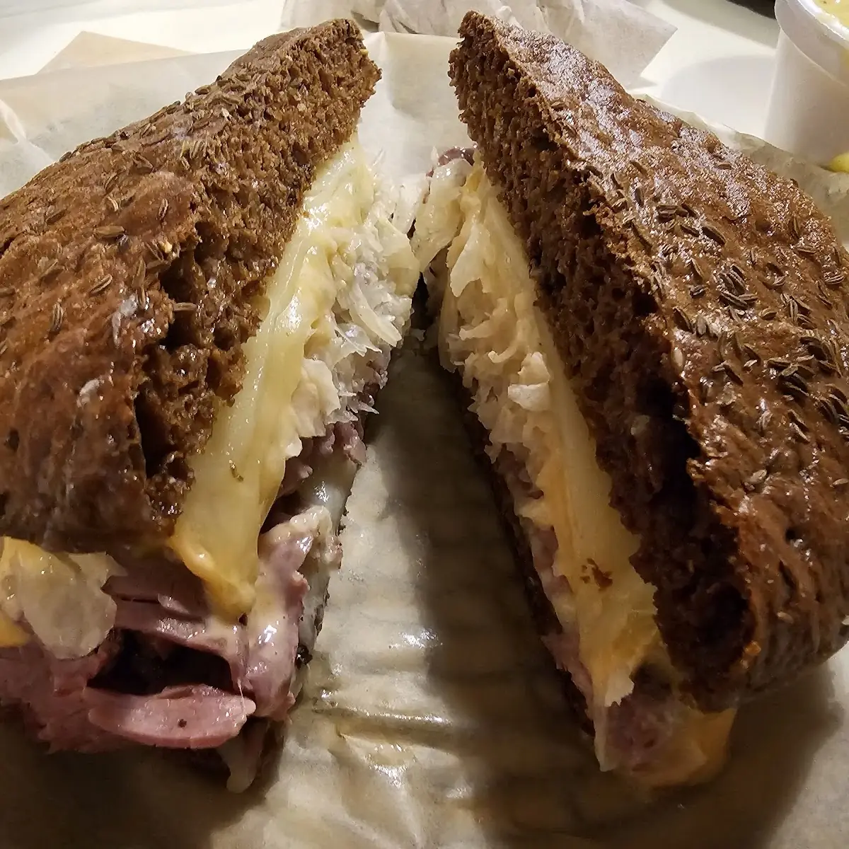 Roast Beef & Cheddar (Medium)