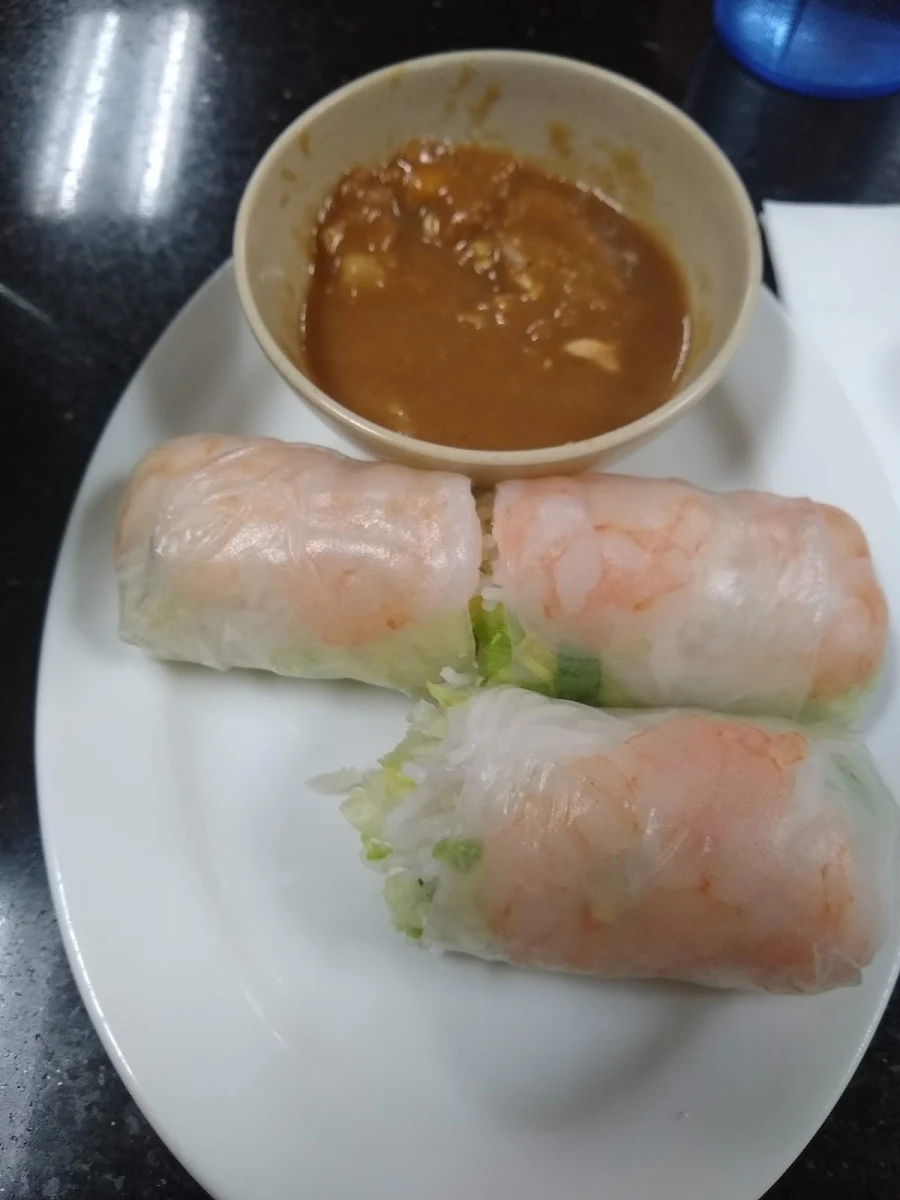 Fresh Shrimp Spring Rolls and Peanut Sauce