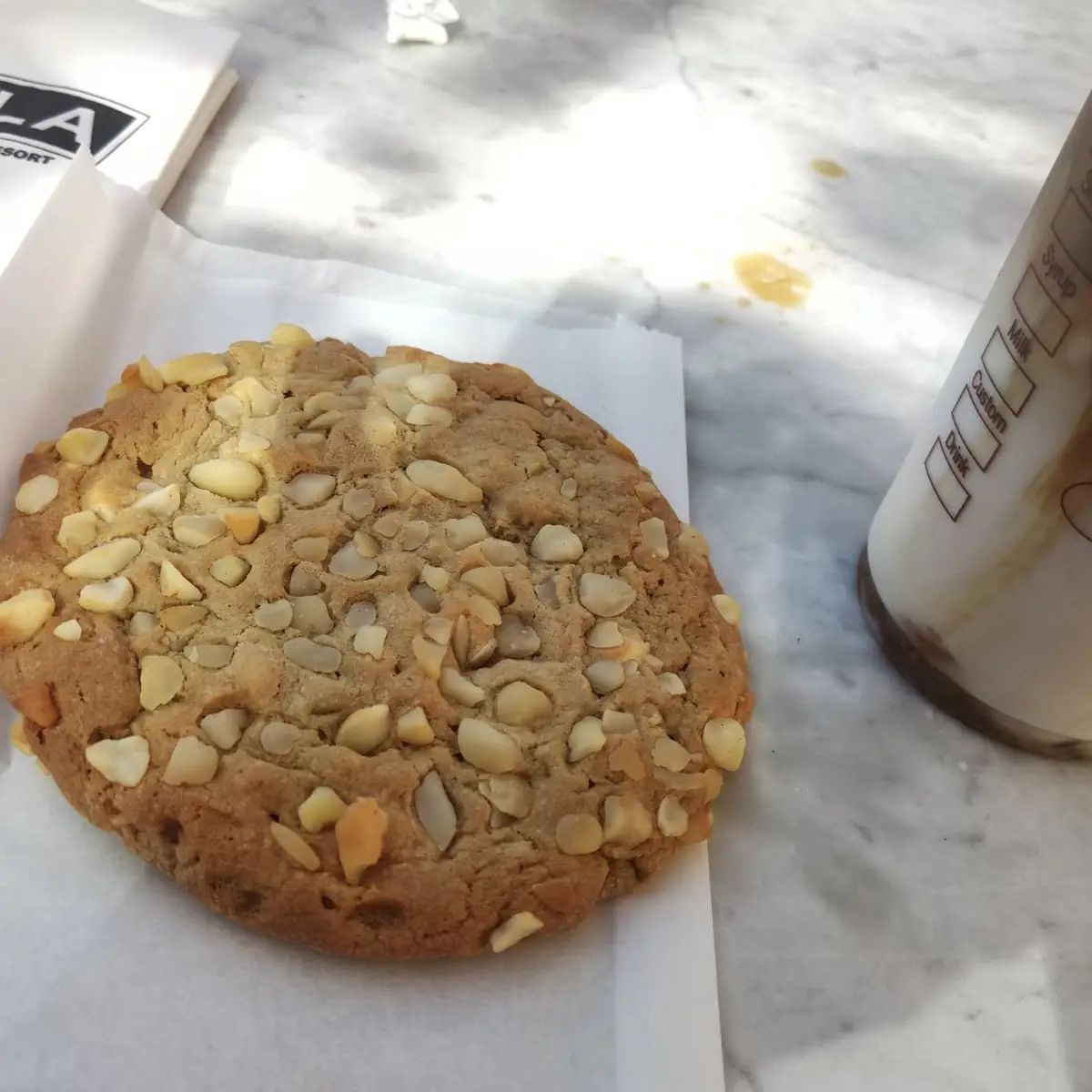 Macadamia Cookie