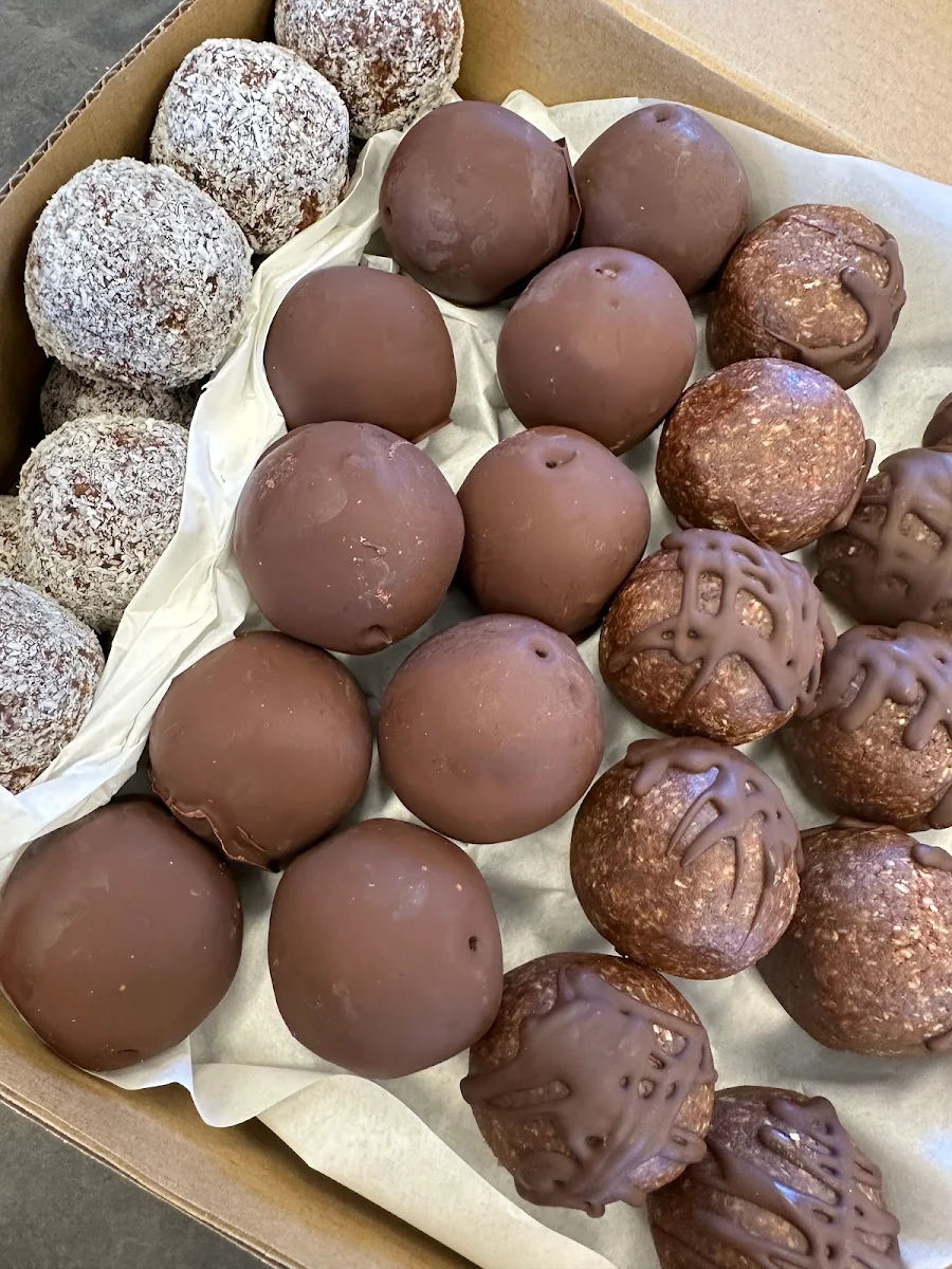 Raw Balls DF GF & Vegan, Kwik Koffee Alkimos. Coffee Drive Thru.