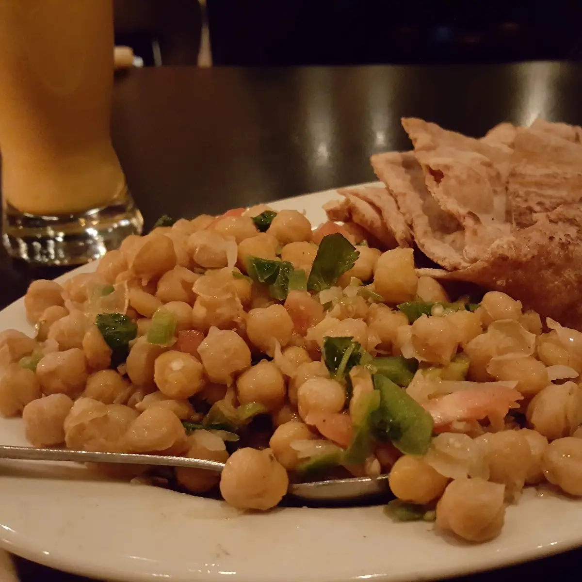 Chana Masala w Roti Bread & Mint Chutney