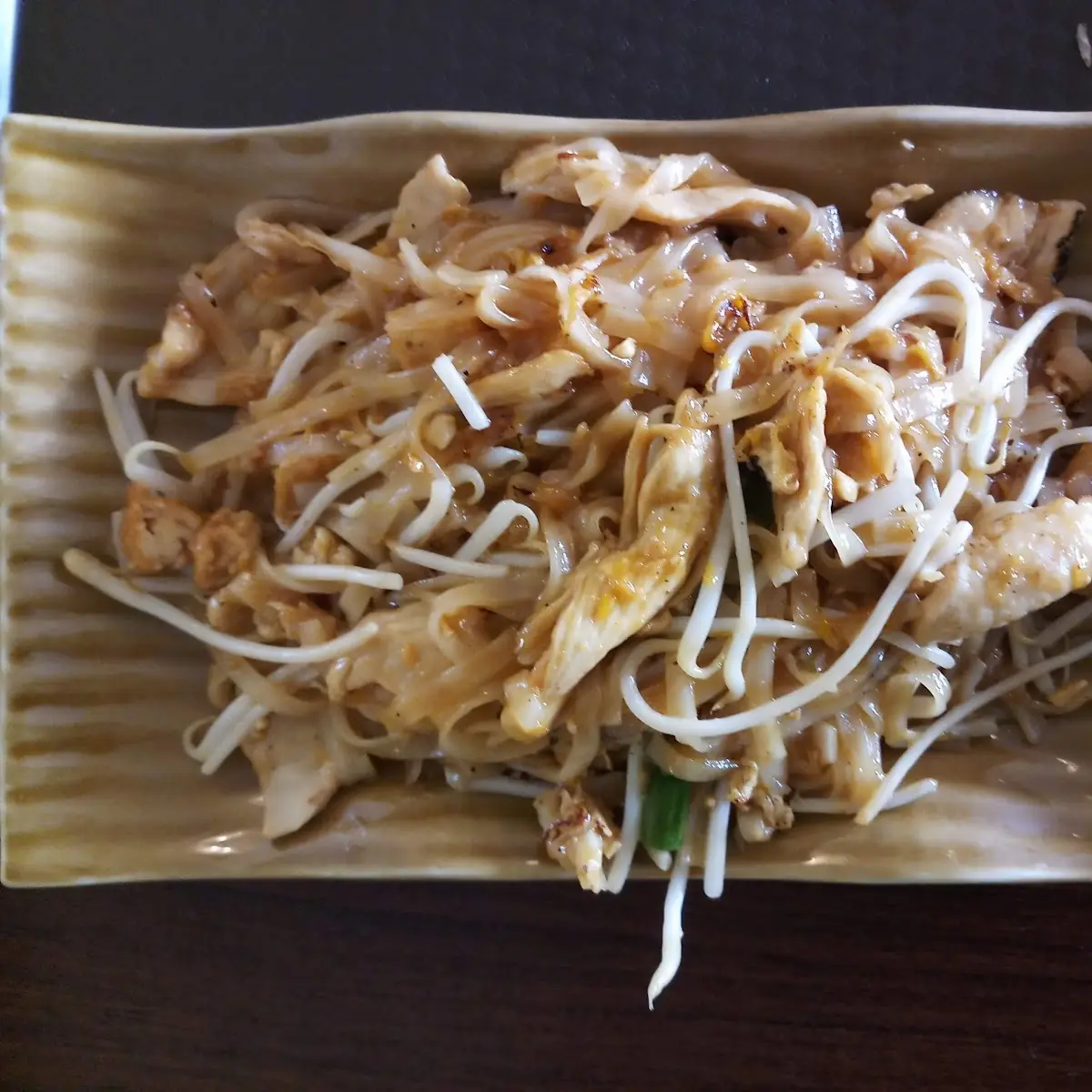 L Pad Thai