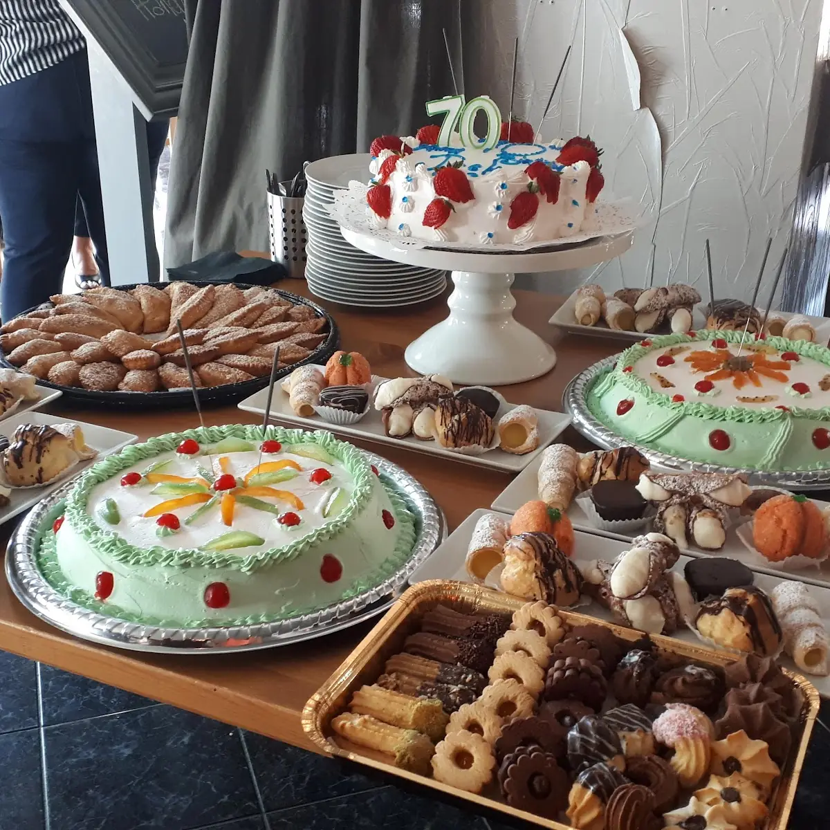 Aurora Pastries, Ciao Cucina Nuova