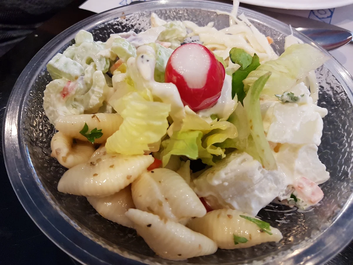 Highlights, Buffet Maison Chan