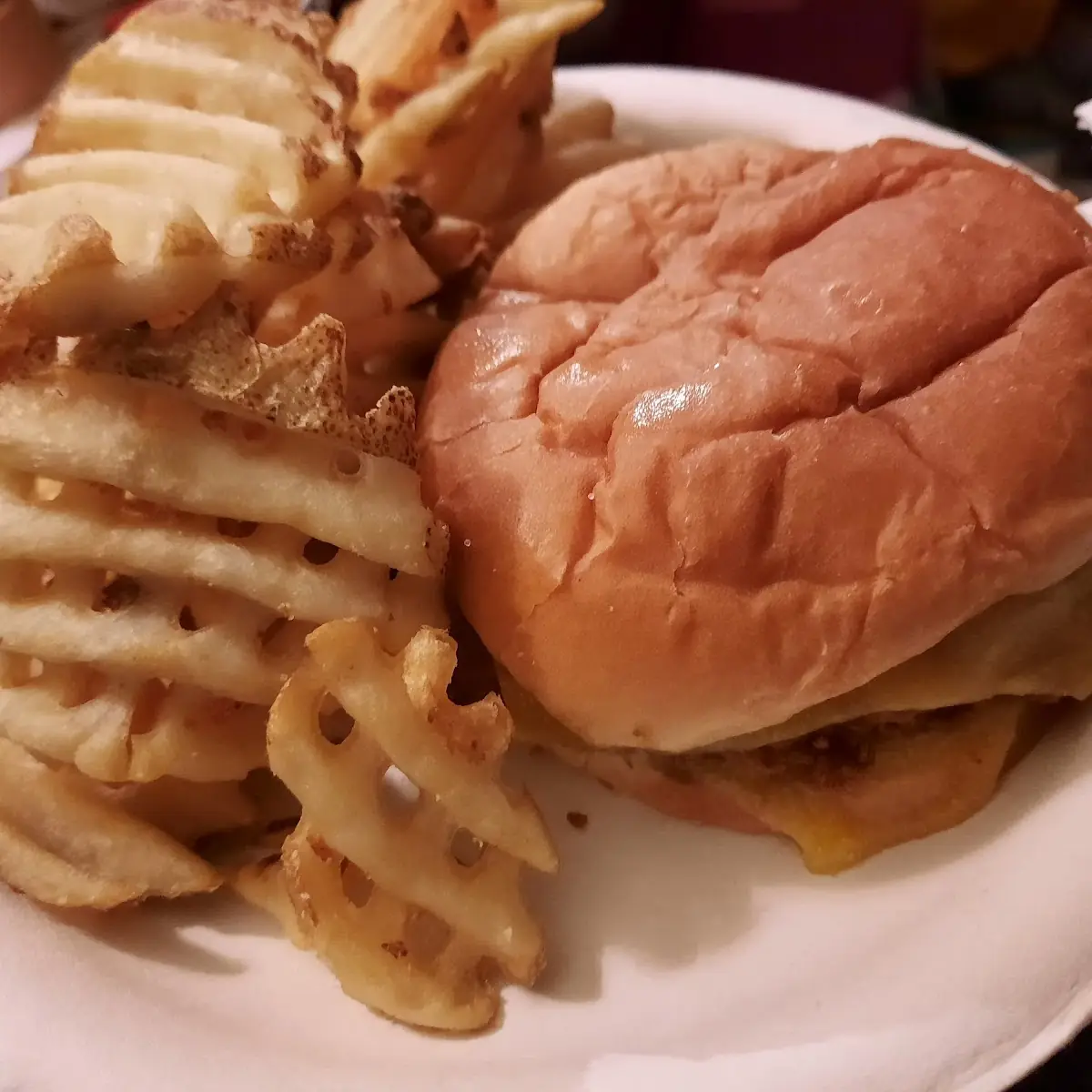 Chicken Sandwich w Waffle Fries