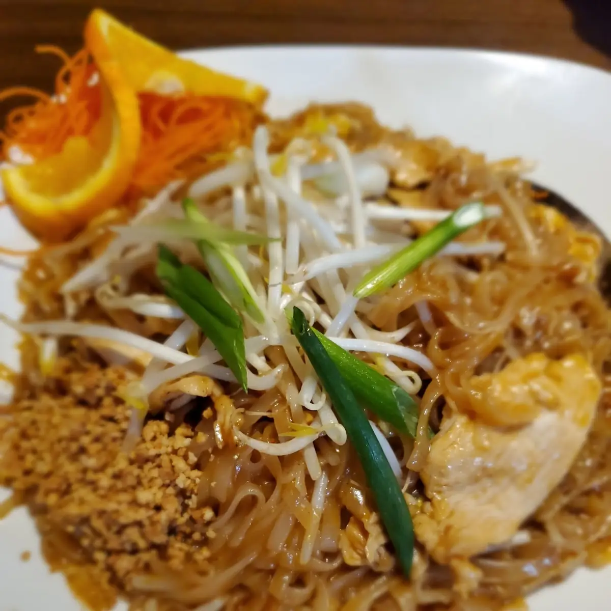 Crispy Chicken Pad Thai
