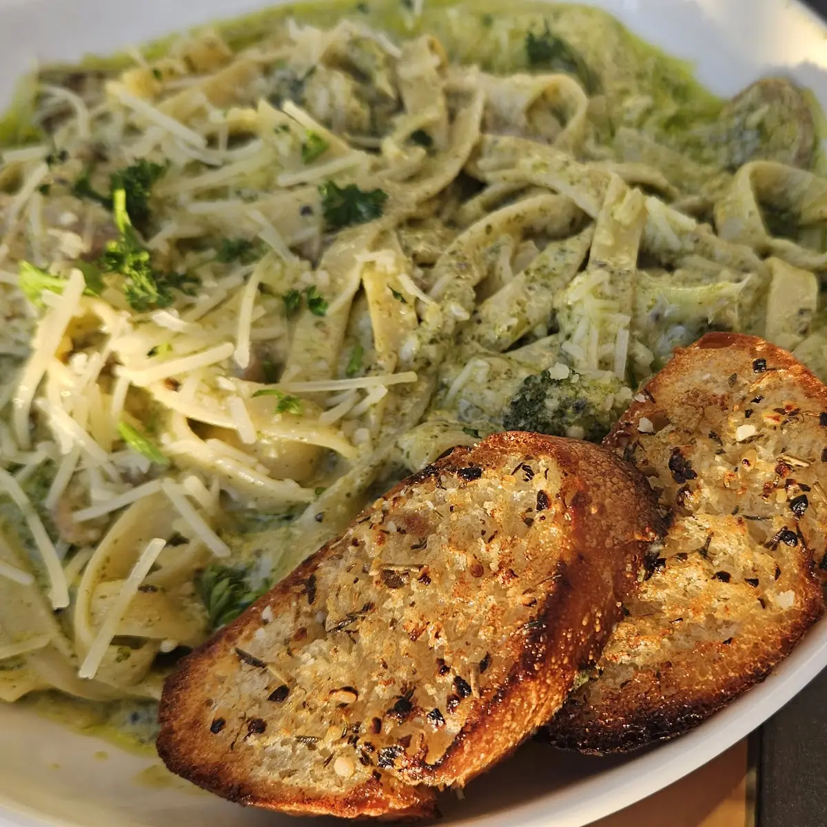Fettuccine Alfredo