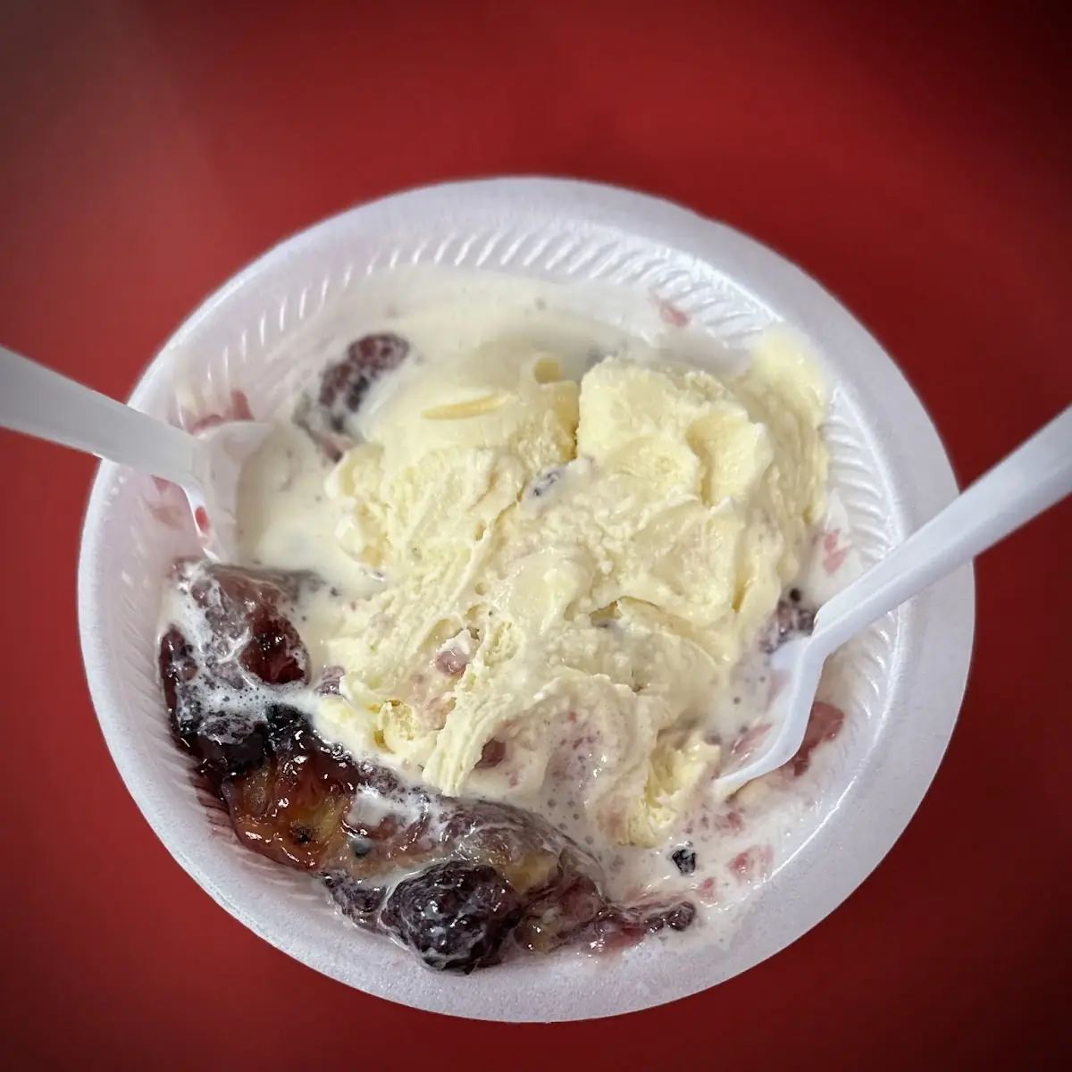 Blackberry Cobbler with Vanilla Ice Ice