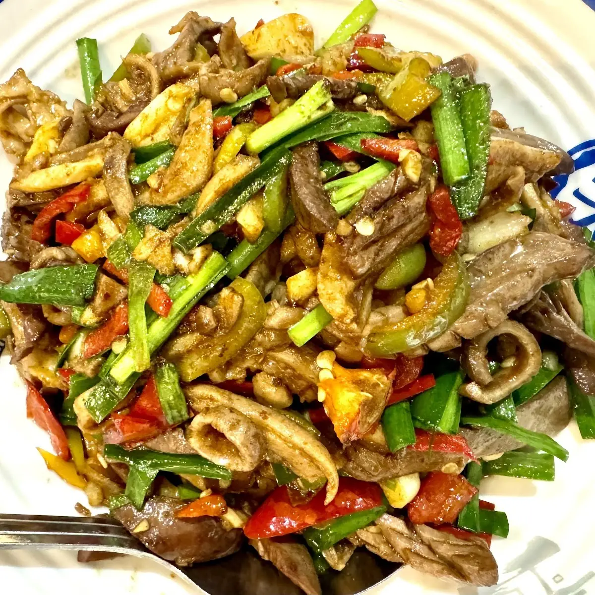 Pork Tripe Stir Fried with White Chili Peppers