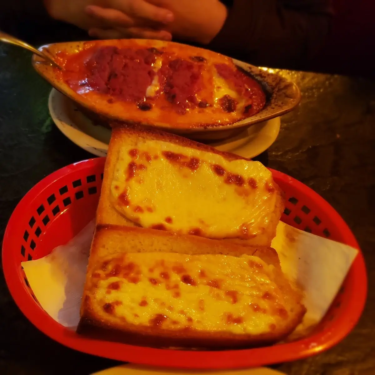 Lasagna w Cheesy Garlic Bread Sticks