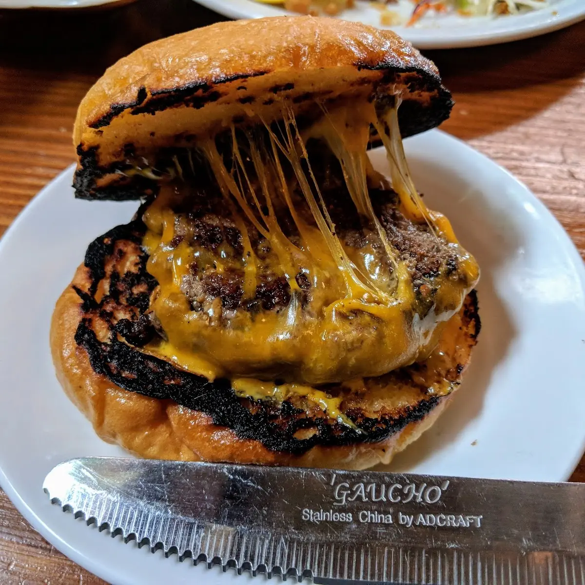 Happy Hour Cheeseburger