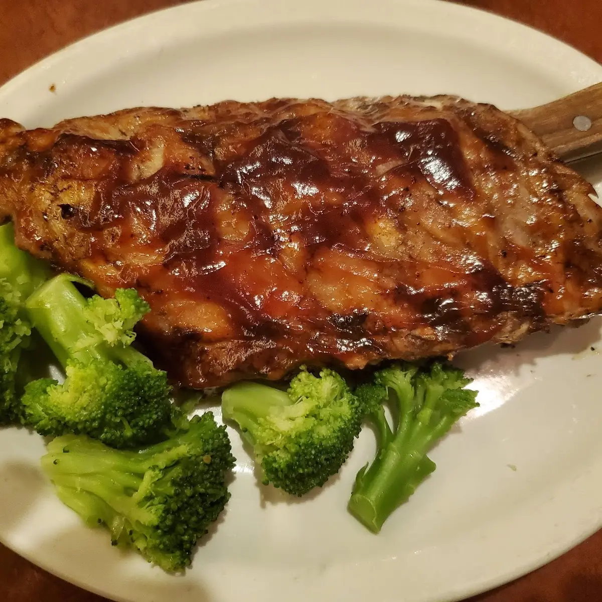 BBQ Ribs with Broccoli