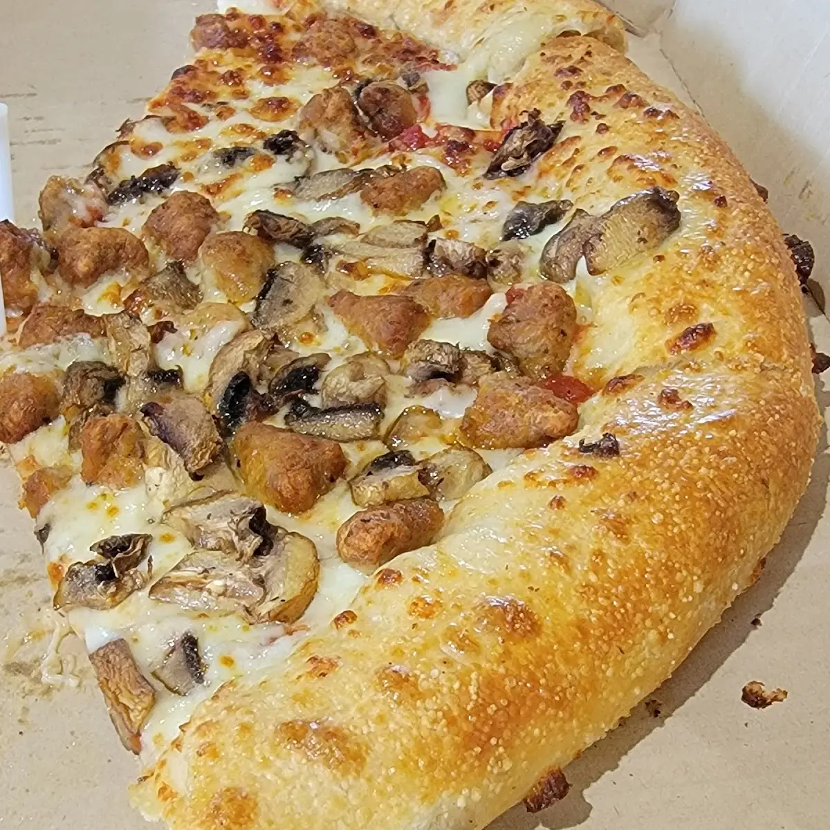 Stuffed Crust Mushroom Pizza