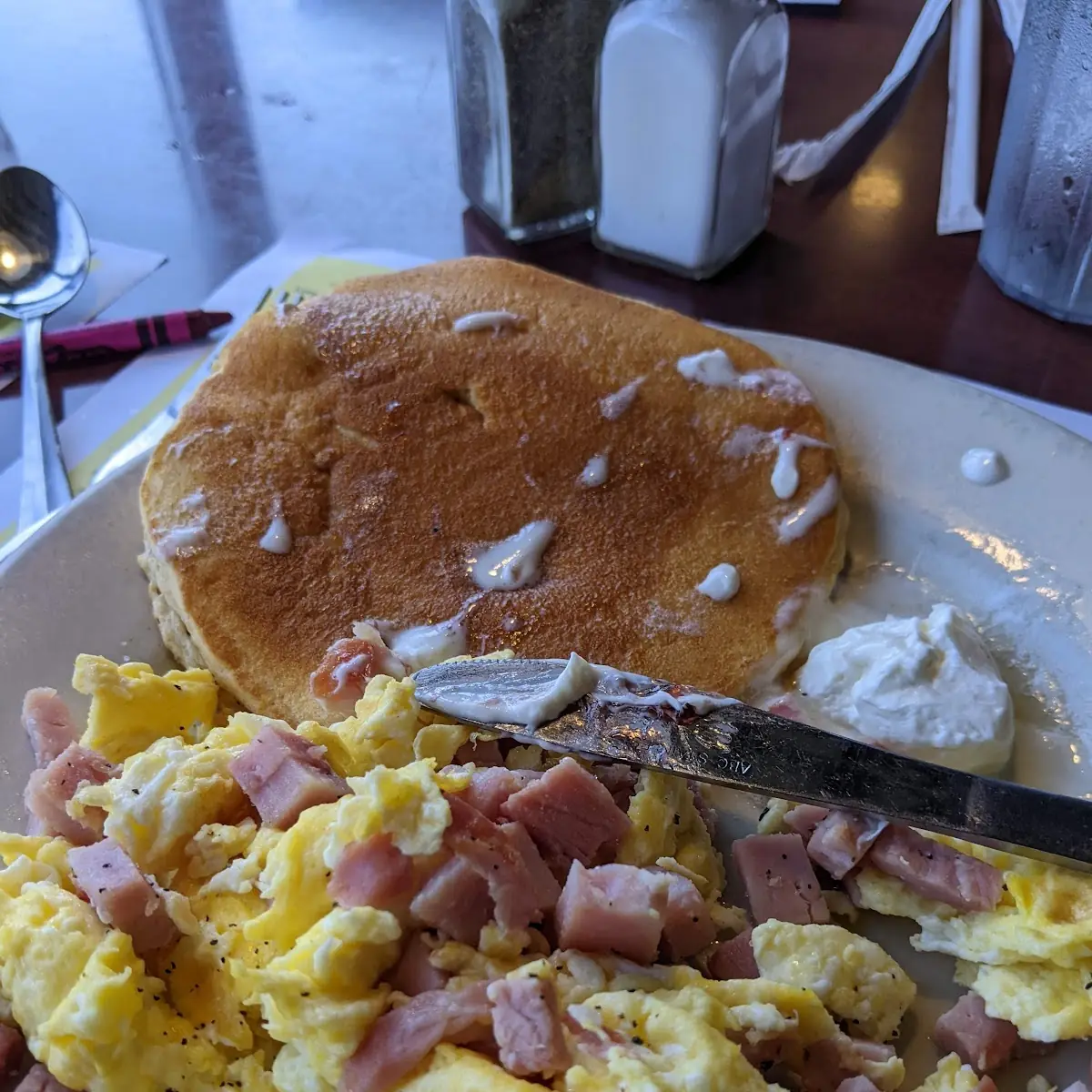 2 Scrambled Eggs with Diced Ham 2 Pancakes