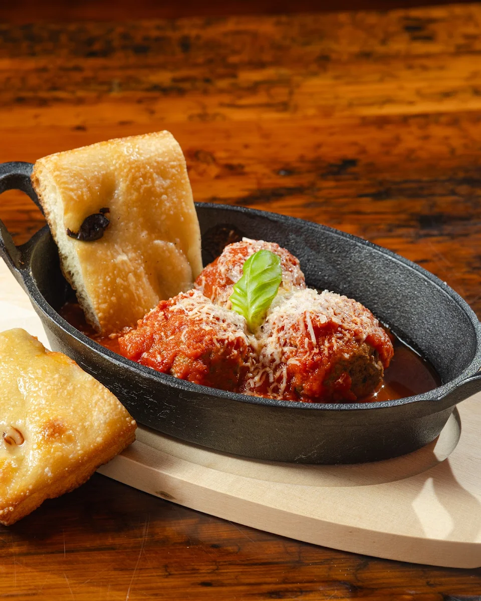 Highlights, McMan Pizza (Detroit Style Pizza)