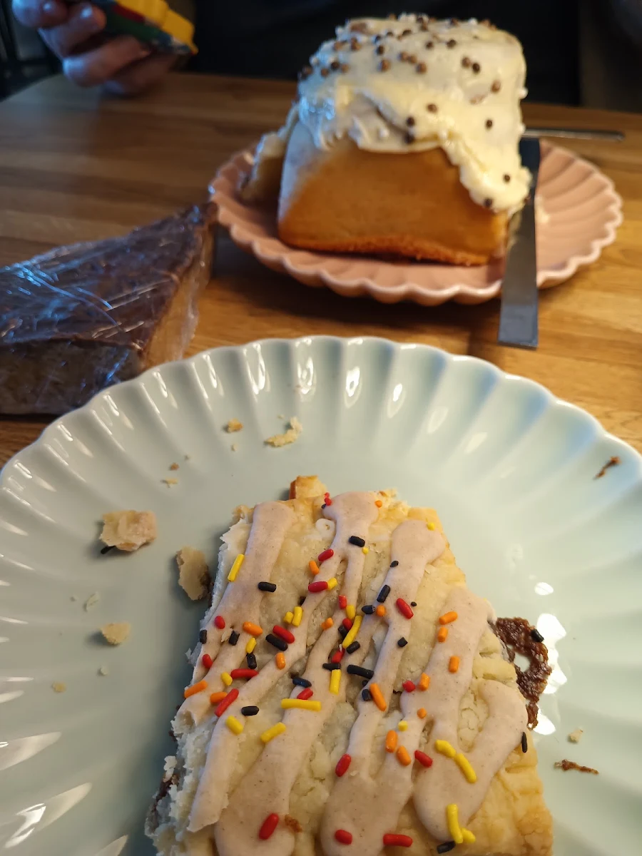 Cinnamon Brown Sugar Tart and Nutella Roll