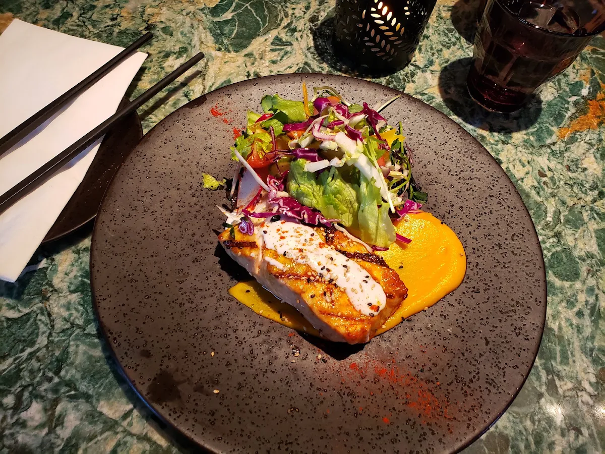 Salmon Salad, HÀ Vieux-Montréal