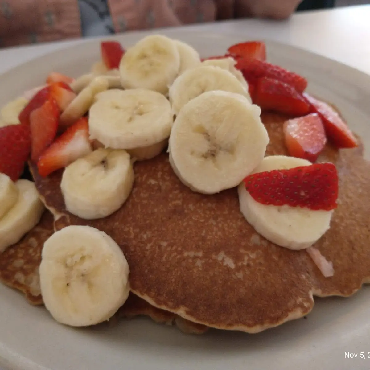 Strawberry Banana Hotcakes