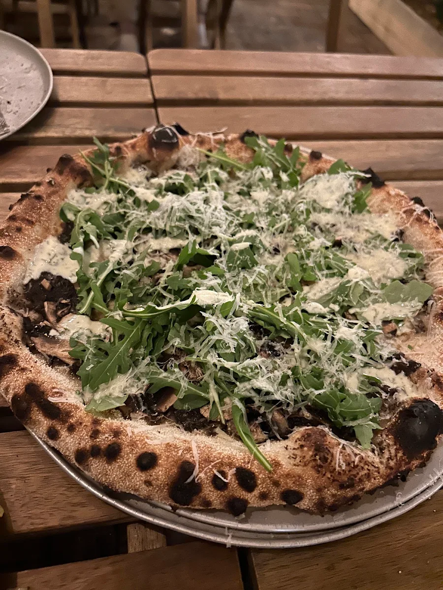 Highlights, Lenny Pizzeria & Bar