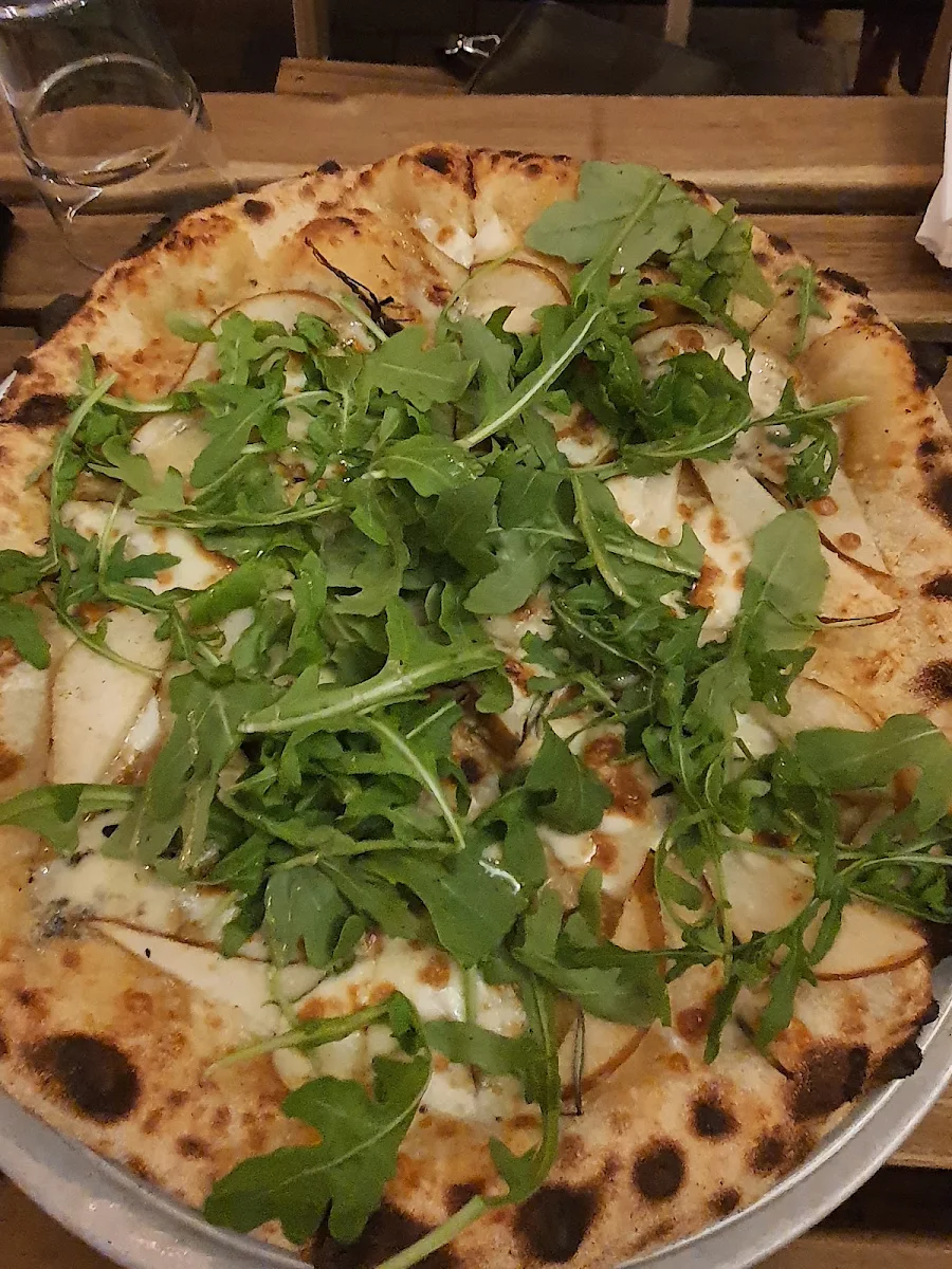Pear & Gorgonzola, Lenny Pizzeria & Bar