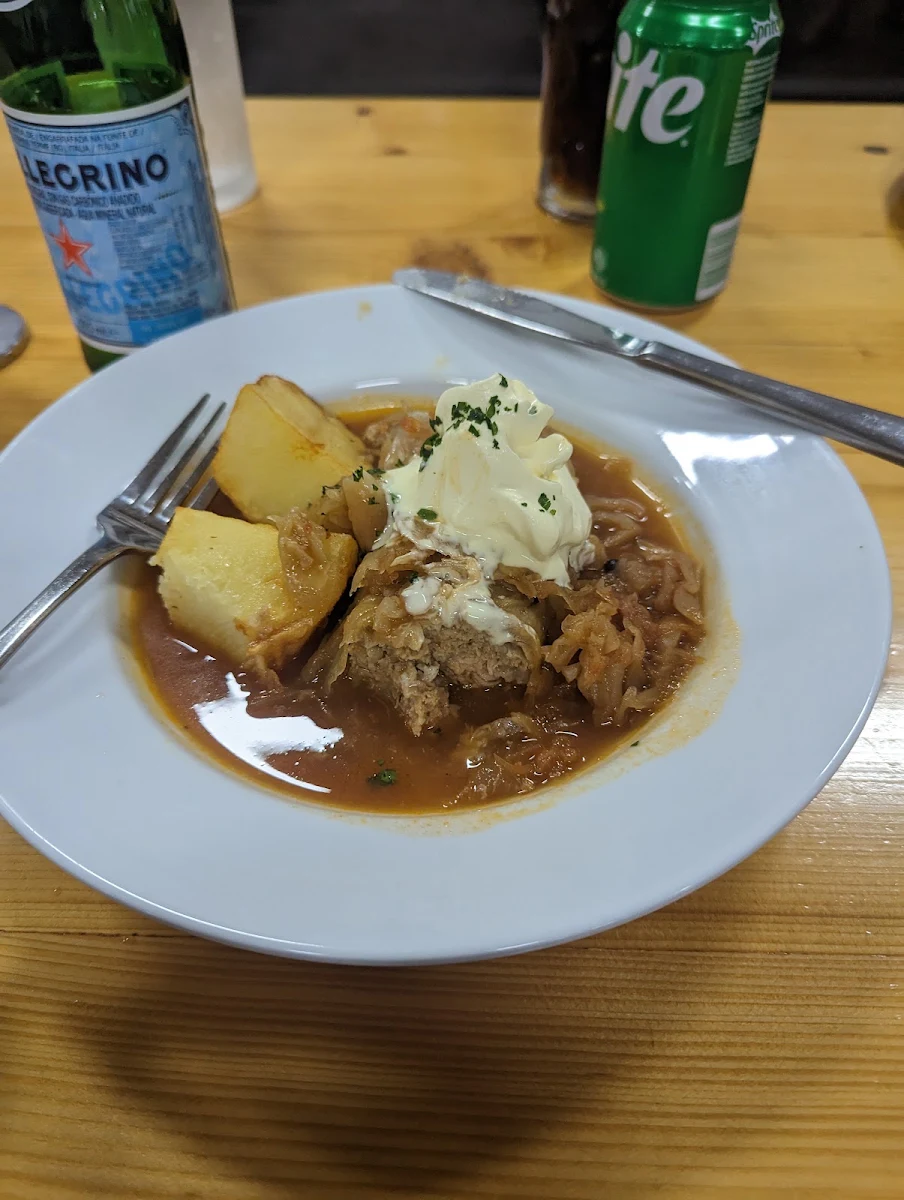Cabbage Roll, Jagerstube