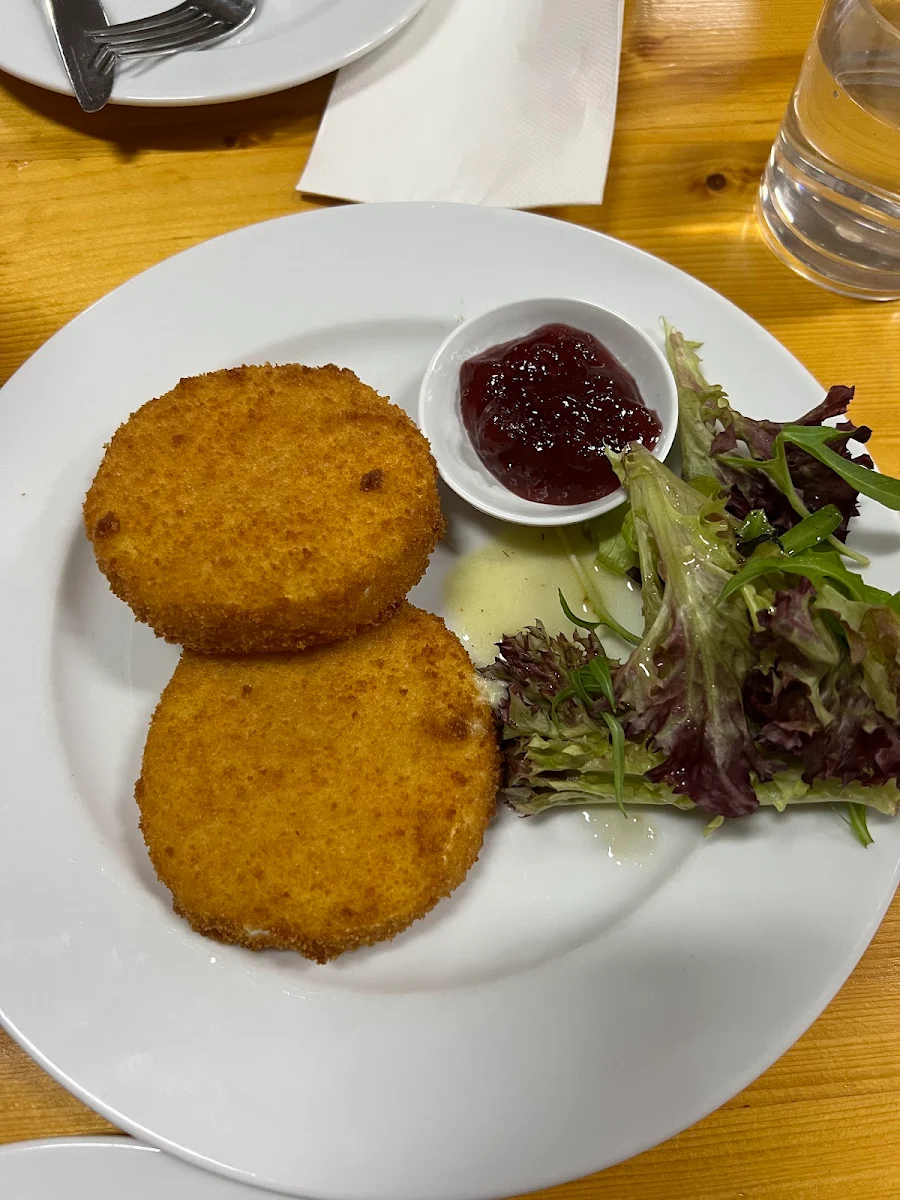 Crumbed Camembert, Jagerstube