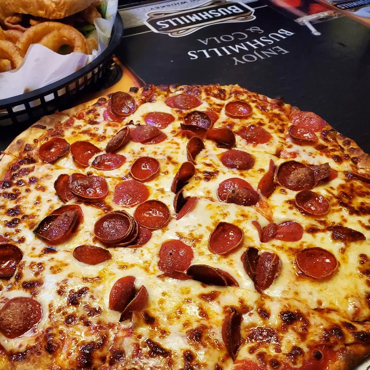 Large Pepperoni Pizza