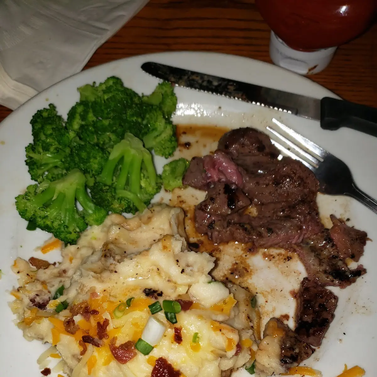 Sirloin Steak with Loaded Mashed Potatoes and Broccoli