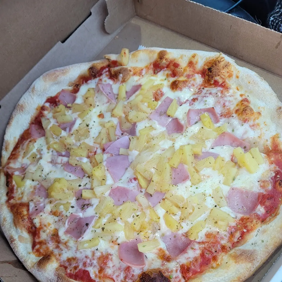 Hawaiian Pizza